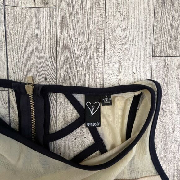 Windsor Color Block Dress Size Juniors Small NWT - Picture 4 of 6